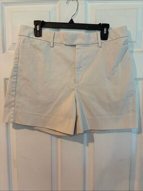 Banana Republic Cream Tailored Stretch Shorts